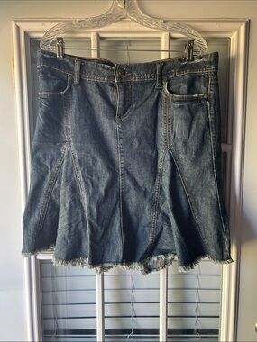 Old Navy Blue Denim A-Line Mini Skirt with Frayed Hem size 10